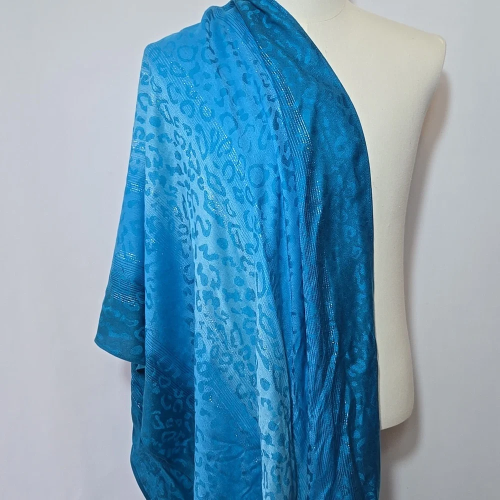 Pashmire Blue Ombre Leopard Animal Print Fringed‎ Scarf Wrap Classy